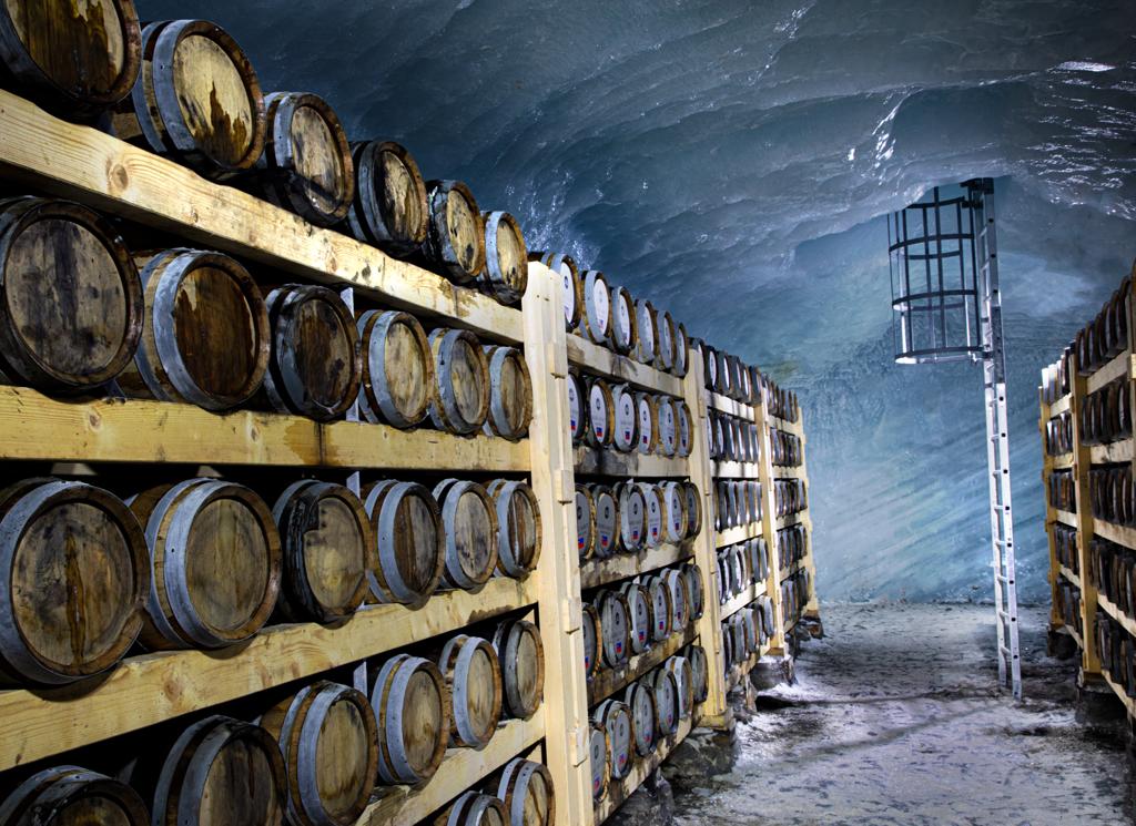 Fûts balsamique dans cave de glace - Elixir Exclusif Aguado